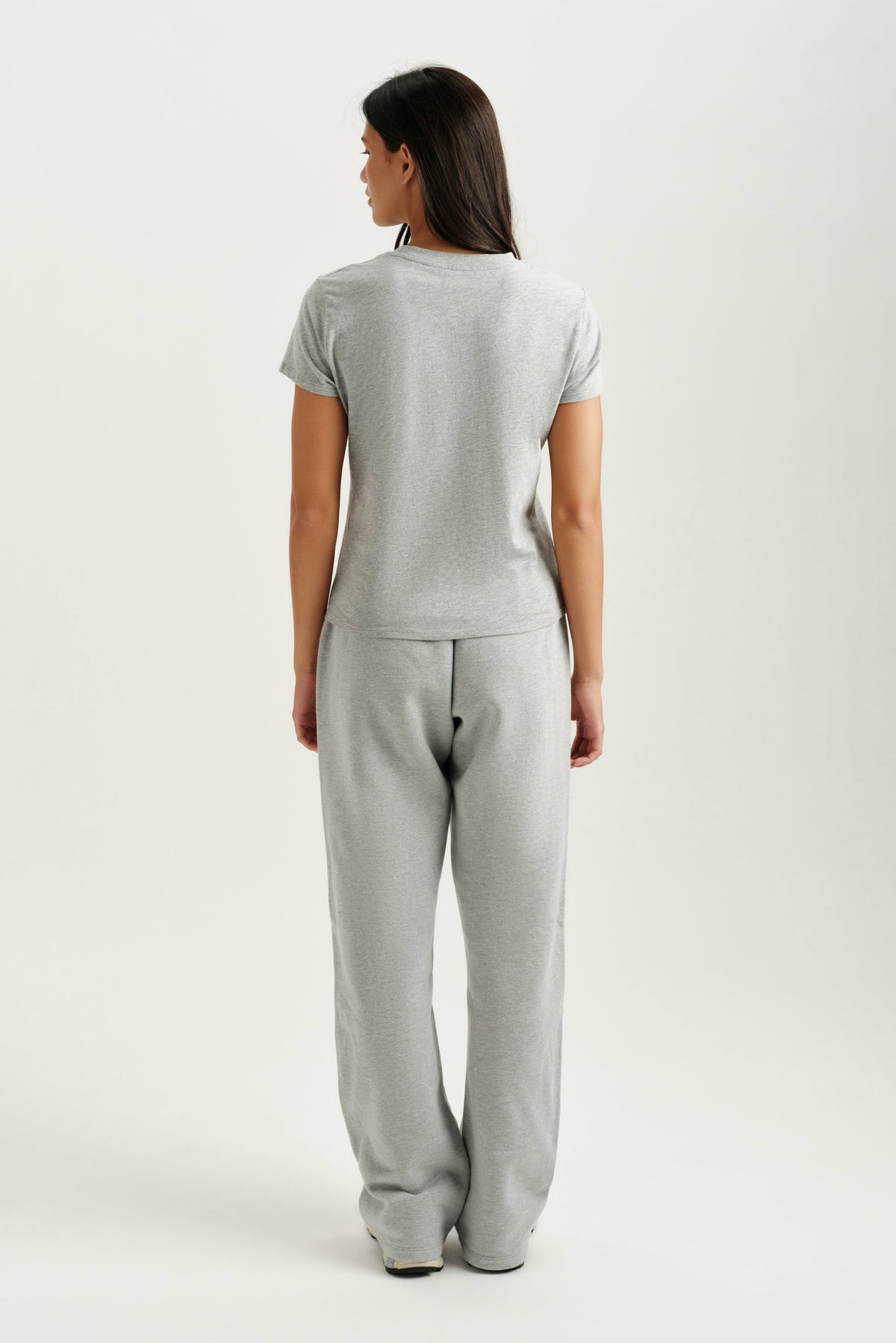 CLASSIC COTTON DAILY STAPLE POCKET TEE - FOG HEATHER GREY | SET ACTIVE