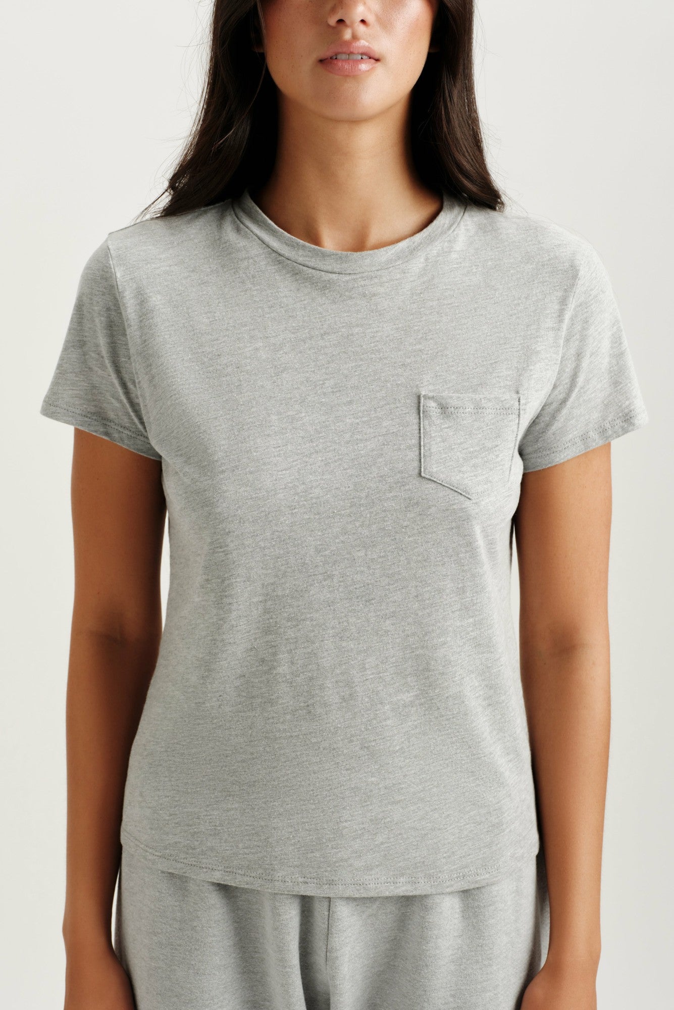 CLASSIC COTTON DAILY STAPLE POCKET TEE - FOG HEATHER GREY | SET ACTIVE
