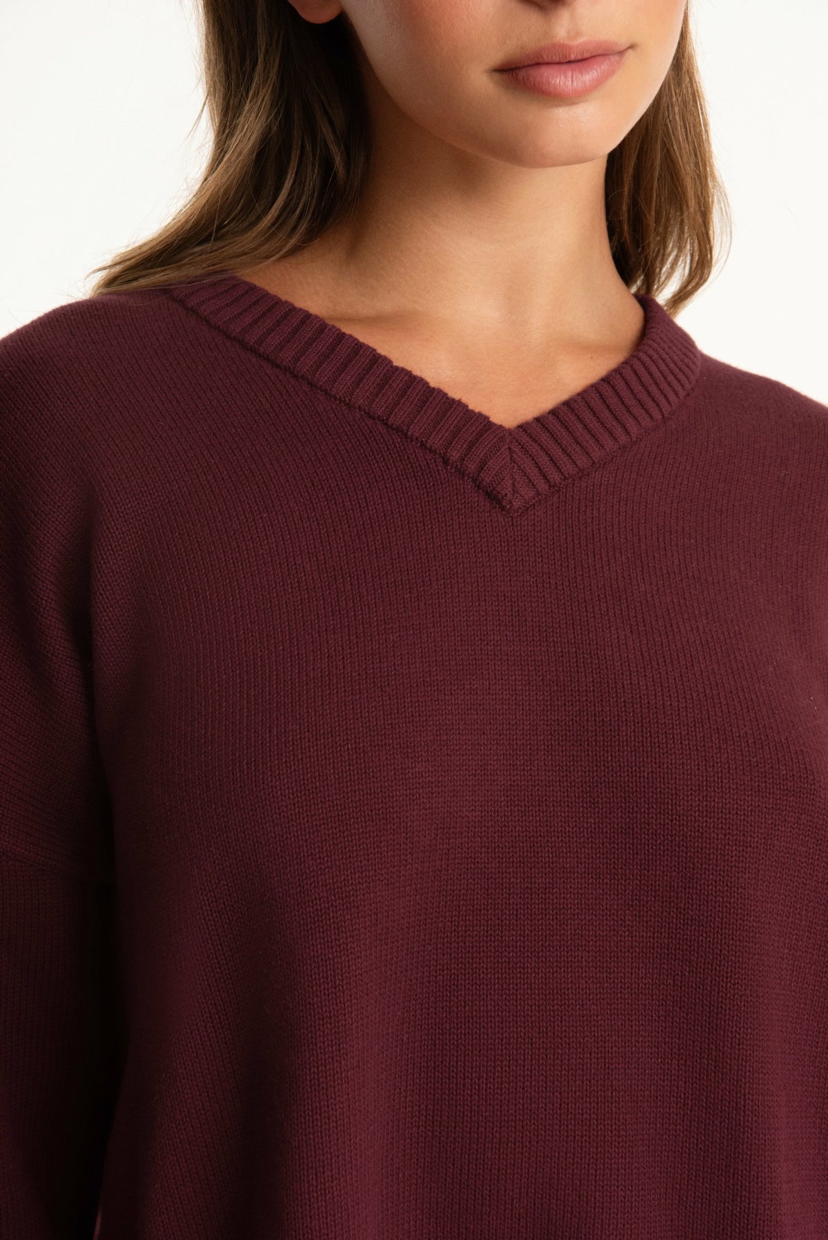 SET X PARKE COTTON V-NECK SWEATER - RHUBARB | SET ACTIVE