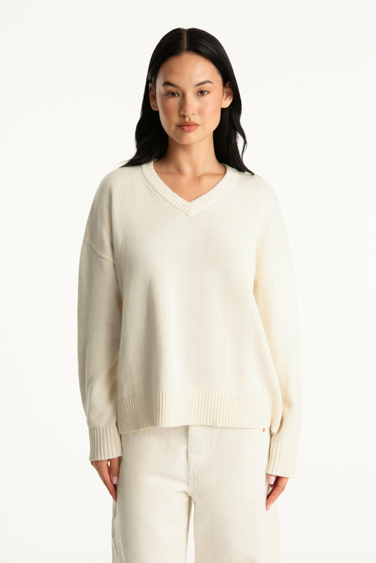 SET X PARKE COTTON V-NECK SWEATER - CREAM | SET ACTIVE