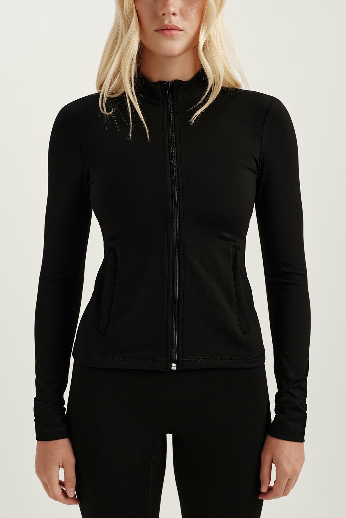 SPORTBODY® SPORTY WARM UP - ONYX | SET ACTIVE