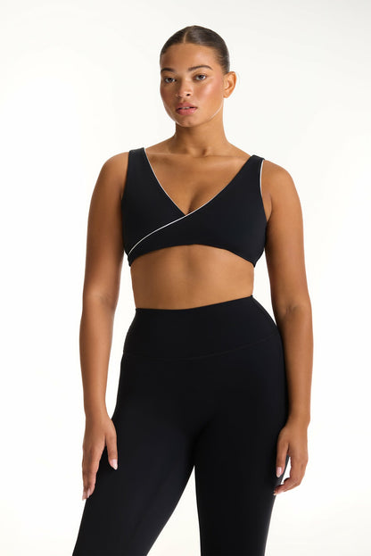 BREATHE 1.0 CONTRAST WRAP BRA - ORCA | SET ACTIVE